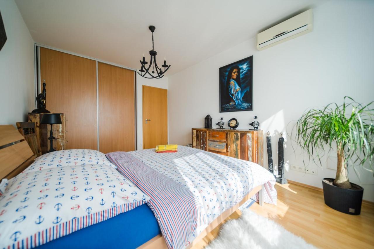 Comfy Condo On The 20Th Floor & Free Parking Bratislava Exteriér fotografie