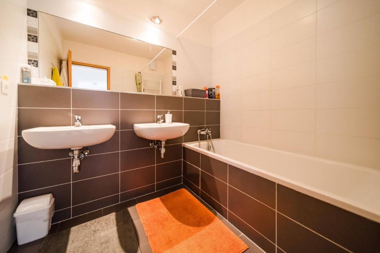 Comfy Condo On The 20Th Floor & Free Parking Bratislava Exteriér fotografie
