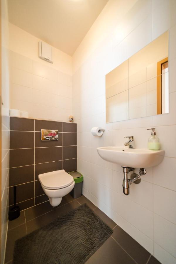 Comfy Condo On The 20Th Floor & Free Parking Bratislava Exteriér fotografie